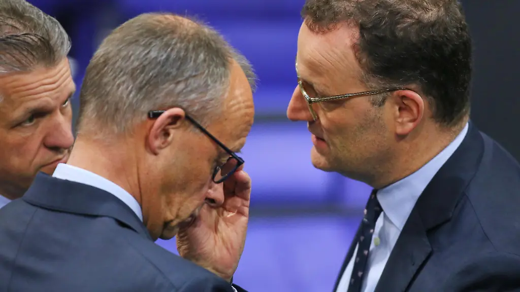 Turbulenter Sommer: Spahns Rücktritt und die CDU-Krise