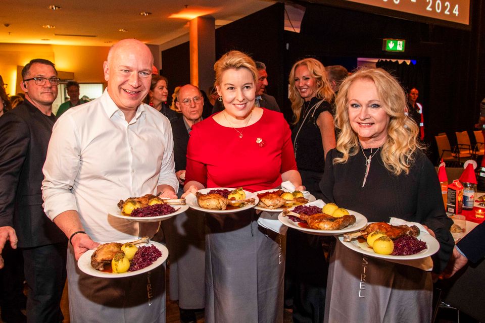 Politik und Kochen: Franziska Giffey präsentiert neues Rezeptbuch