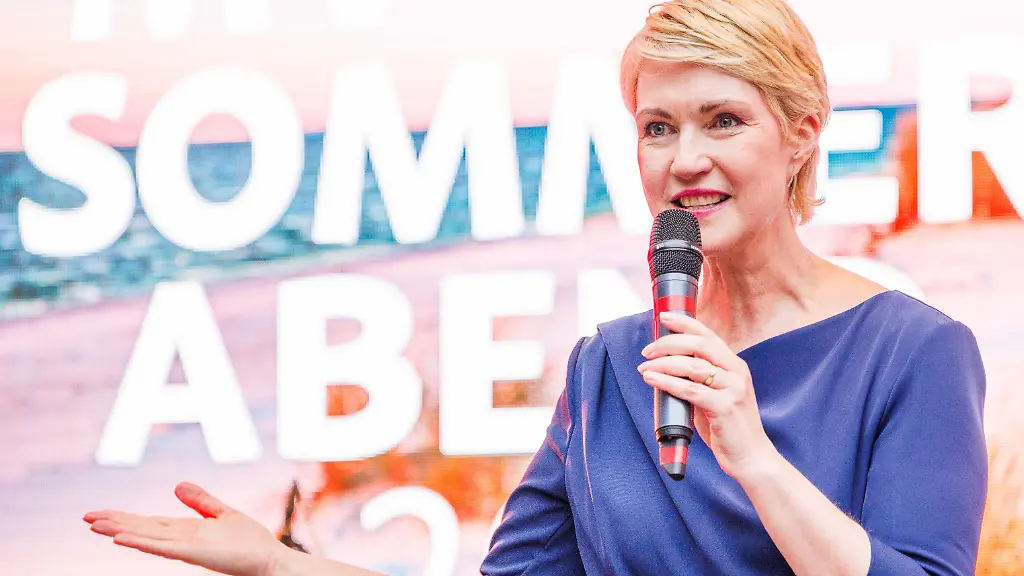 Umfrage im Landtag: Rot-Rot-Grün im Aufwind in Mecklenburg-Vorpommern