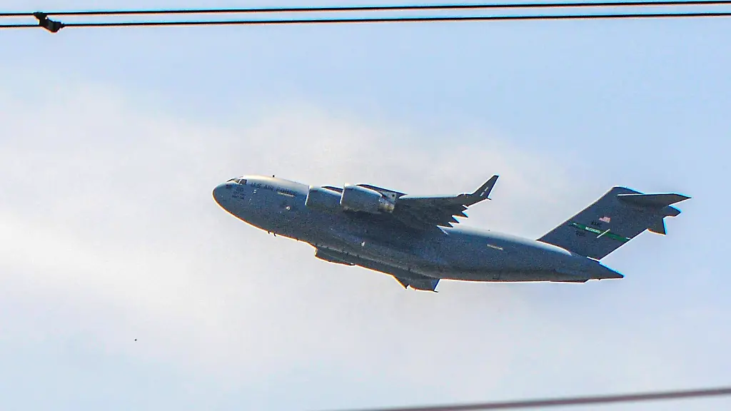 US-Militärflugzeug mit angeblichem CIA-Direktor landet in Moskau