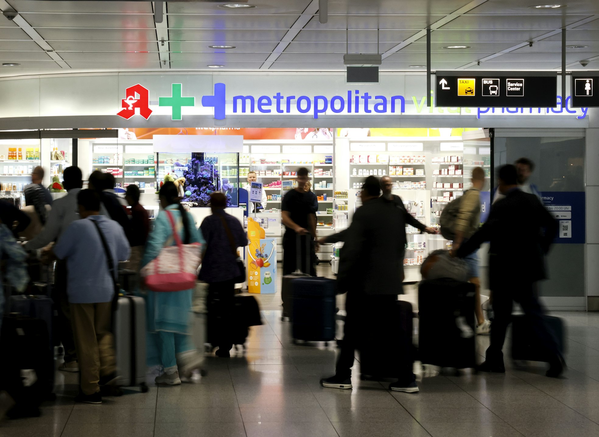 Ein Blick hinter die Kulissen der Flughafen-Apotheke