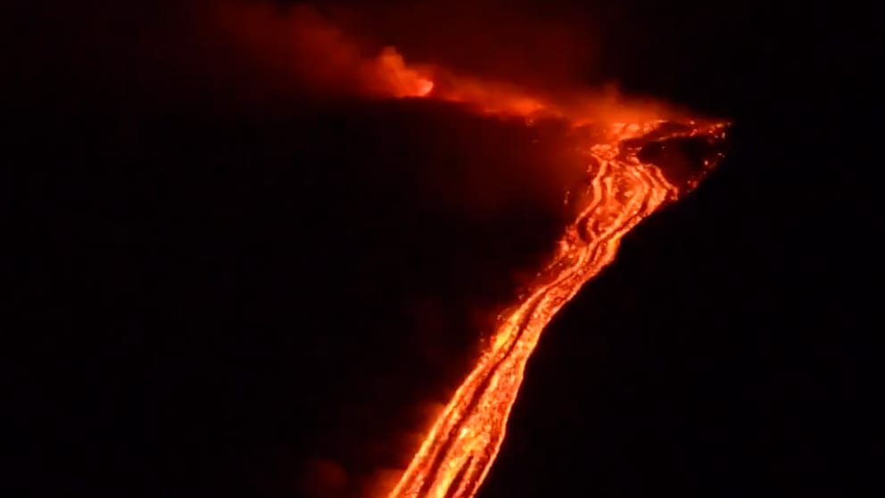 Aktivität des Ätna: Lavafluss und seismische Vorgänge