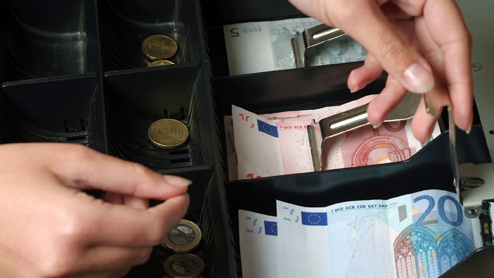 Versteckte Steuererhöhung ab 2027: Kritik an der Regierung