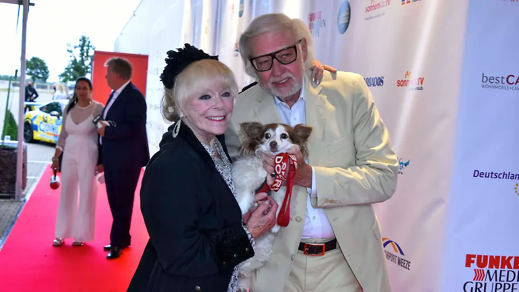 Elke Sommer trauert um ihren Ehemann Wolf Walther