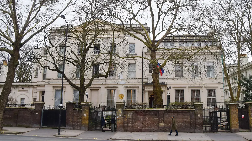 Russland zieht Botschafter aus London ab