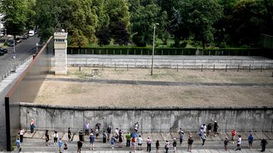 65 Jahre nach dem Bau der Berliner Mauer: Erinnerungen und Spuren
