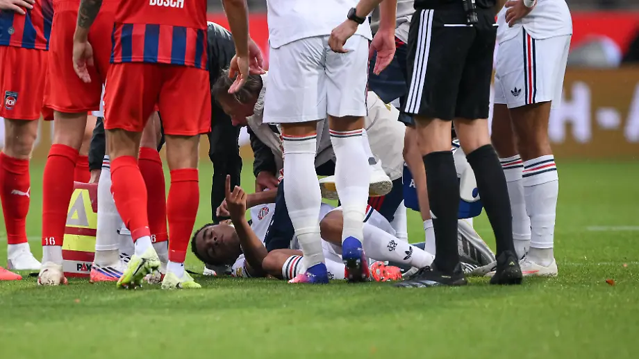 Sorgen um Bayern-Star: Musiala kollabiert erneut bei FCB-Spiel und nennt Diagnose