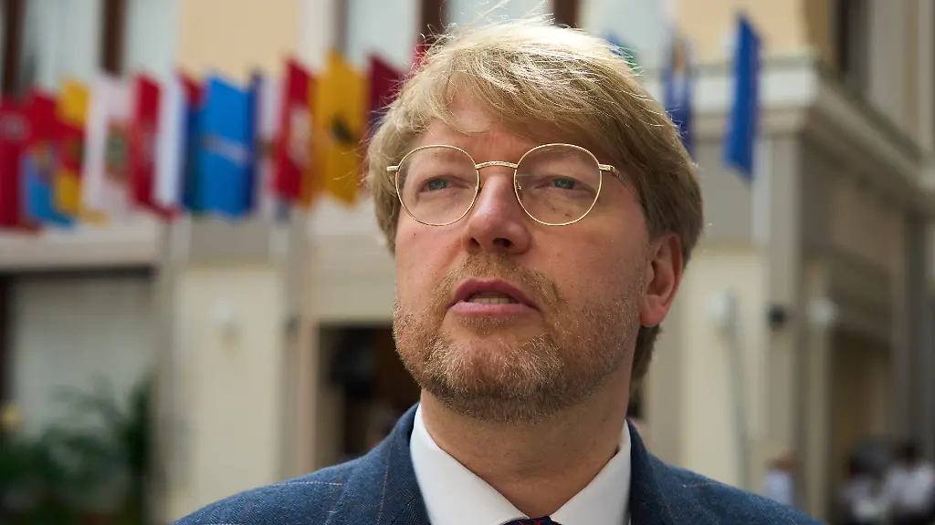 Druck auf Jabloko: Russlands Anti-Kriegs-Partei vor Wahl-Ausschluss