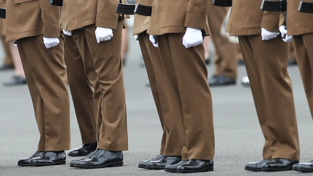 Vorwürfe gegen Militärschule: Britische Rekrutinnen berichten von Missbrauch