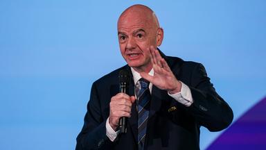 FIFA Verteidigt Infantino und Reagiert auf Kritik