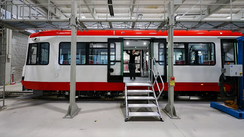 Dortmunds neue Stadtbahnen ohne Klimaanlagen stoßen auf Kritik