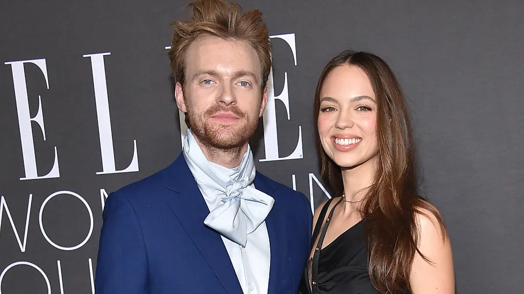 Claudia Sulewski und Finneas: Hochzeitsdetails und exklusive Einblicke