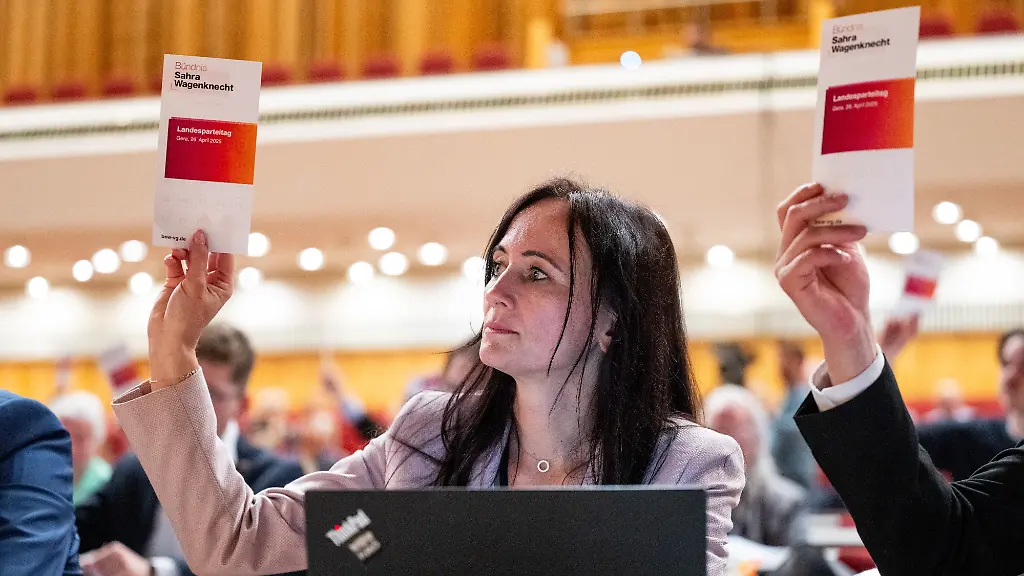 Regierungsbündnis in Thüringen unter Druck: Zwei Abgeordnete verlassen die Koalition