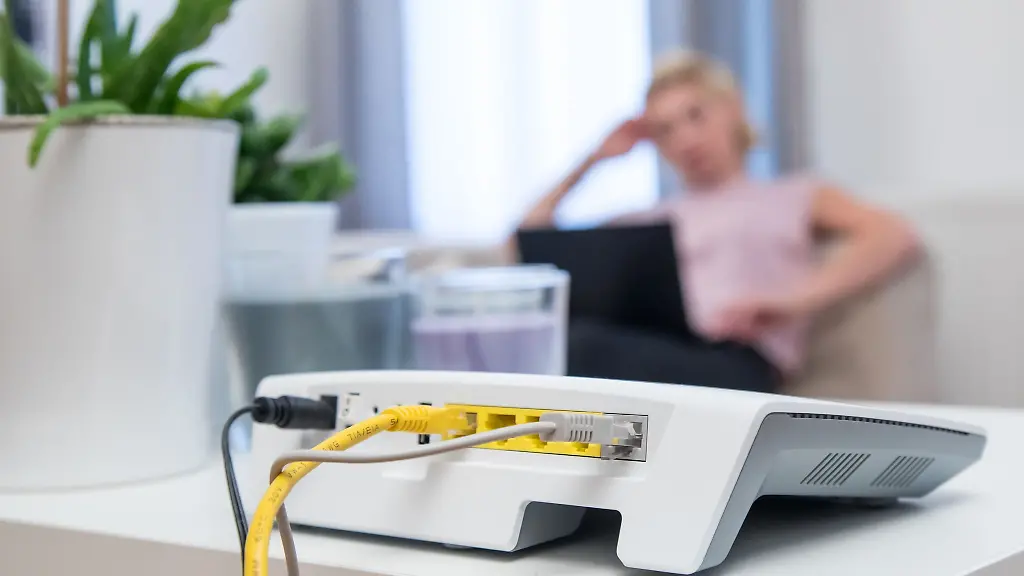 WLAN im Sommer vor Hitze schützen: So bleibt der Router kühl!