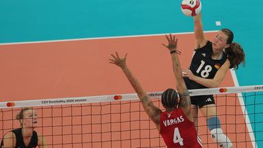 Deutsche Volleyballerinnen sichern Achtelfinaleinzug trotz Niederlage gegen Türkei