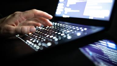 KI-Hackerangriffe bei Meta und anderen Unternehmen: Was steckt dahinter?