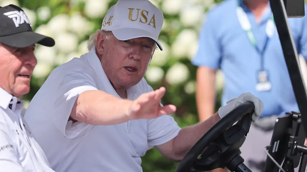US-Kampfjets fangen Flugzeuge nahe Trumps Golfplatz ab