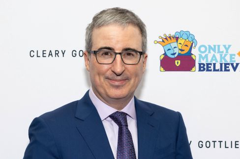John Oliver in Seifenopern: Von Sicherheitsagent zu Wasserinspekteur