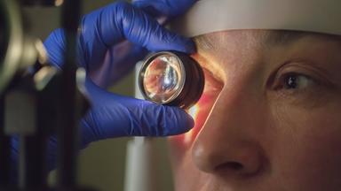 Wimpernseren: Wirkung und Risiken im Detail