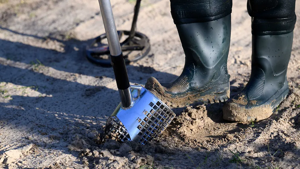 Gefährliche Entdeckung auf Campingplatz: Weltkriegsgranate gefunden