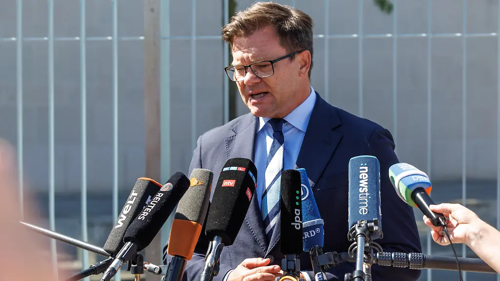 Umweltminister kritisiert Pläne zur Flussvertiefung