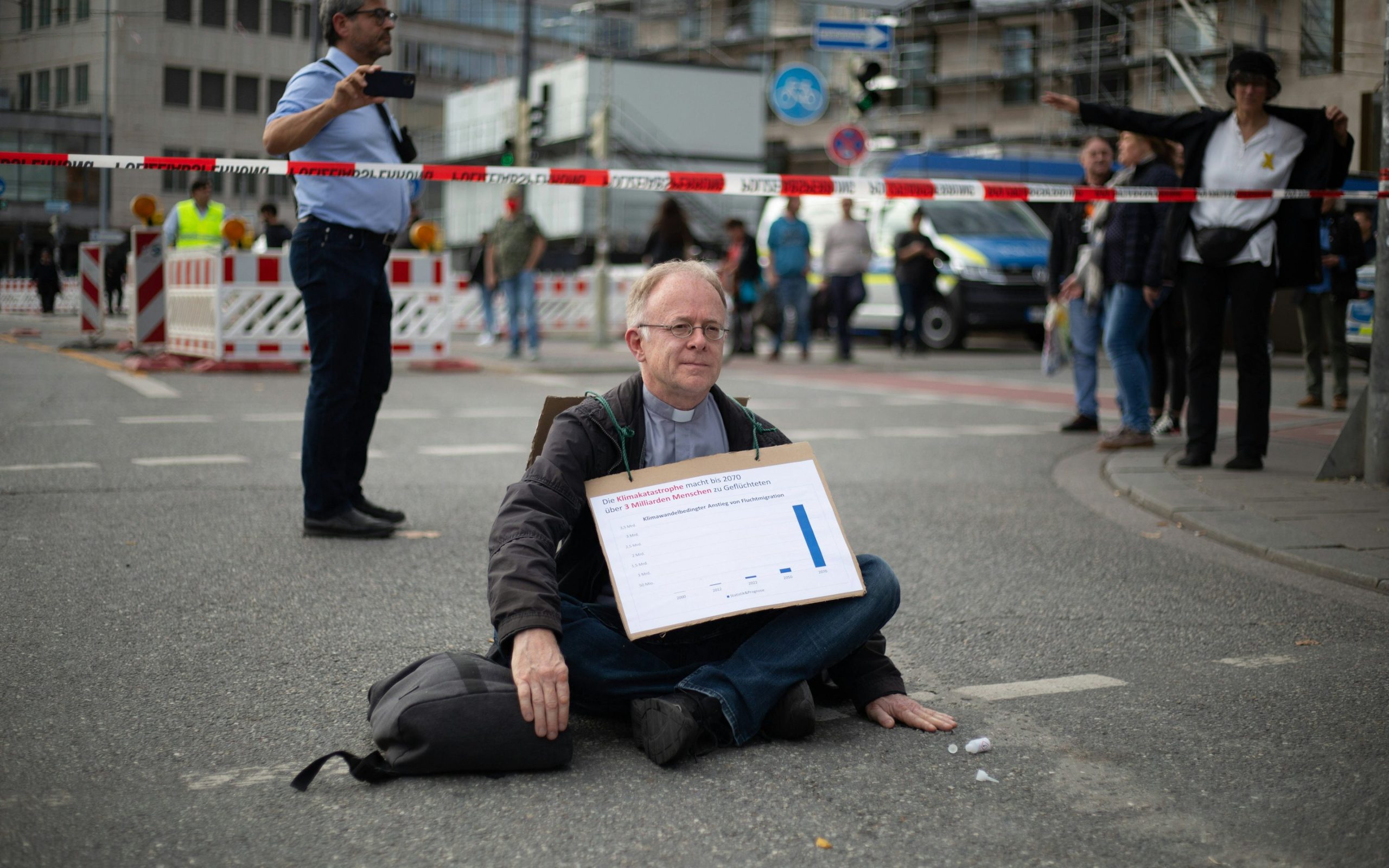 Der unbequeme Pater: Jörg Alt und sein Engagement für den Klimaschutz