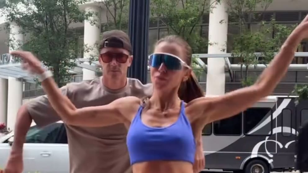 Robert Lewandowski tanzt in den Straßen von Chicago