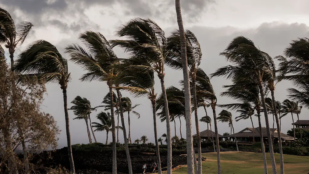 Hurrikan Lala bedroht Hawaii mit Starkregen und Stromausfällen
