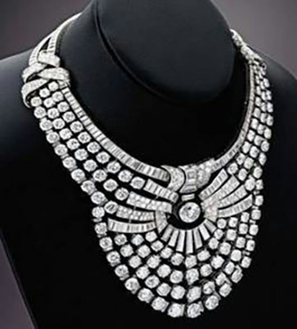 Kostbares Diamantcollier aus Museum in Wien gestohlen
