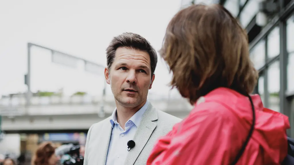 SPD setzt auf Steffen Krach für den Sieg im Roten Rathaus
