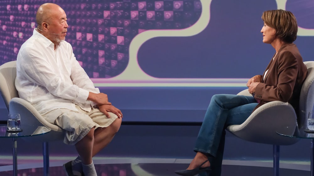 Diskussion über Meinungsfreiheit mit Ai Weiwei und Sandra Maischberger