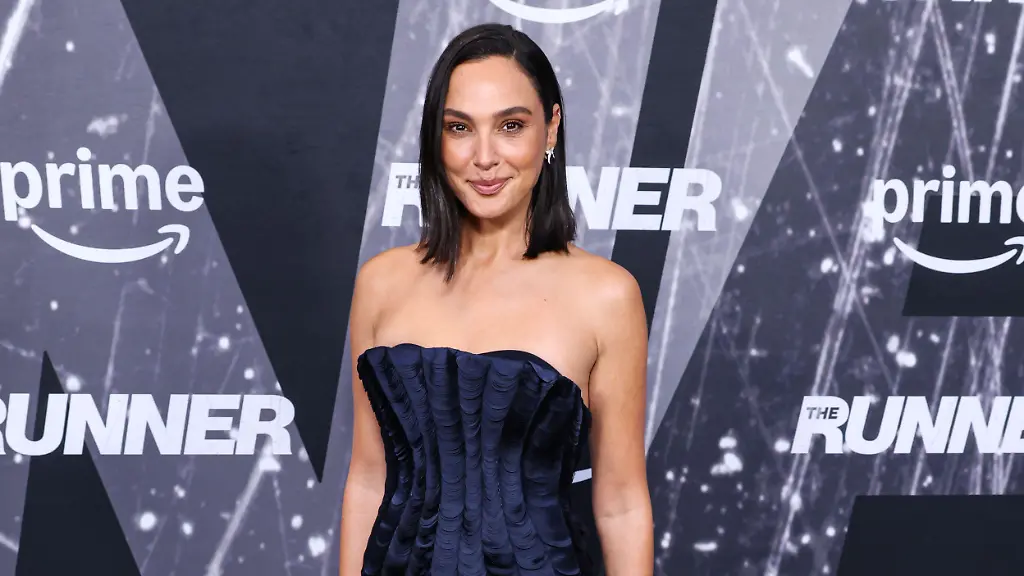 Gal Gadot bricht sich beide Füße bei Filmdreharbeiten