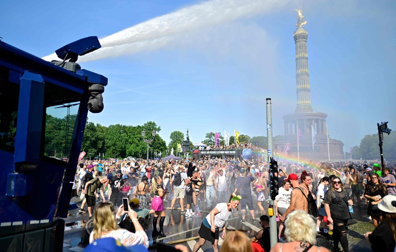 Techno-Parade: „Rave the Planet“ setzt Zeichen für Frieden und Zusammenhalt