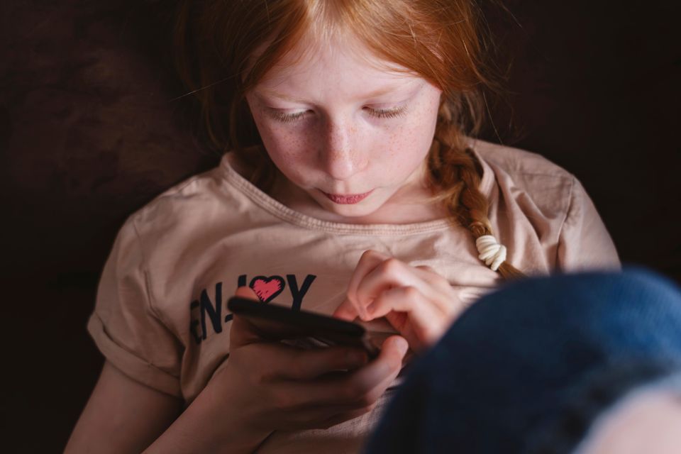 Frühe Social-Media-Nutzung und schulische Leistungen