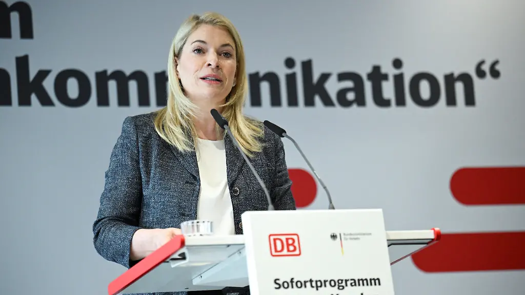 Evelyn Palla kritisiert Mangel an Verantwortungsbereitschaft im Bahn-Management