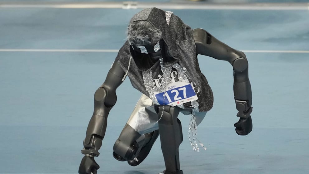 Pleiten, Pech und Blech: Pekings Roboter-Pannen-Spiele