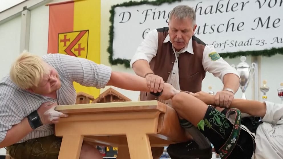 Traditionssport Fingerhakeln in Bayern