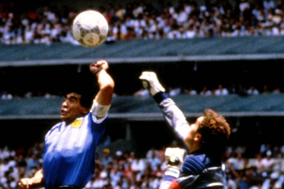 Legendärer Ball der WM 1986 versteigert