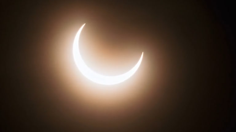 Astrospektakel am Himmel: Wo und Wann Man die Sonnenfinsternis Bestaunen Kann