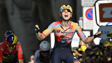 Auftakt der Tour de France Femmes: Lorena Wiebes holt Sieg
