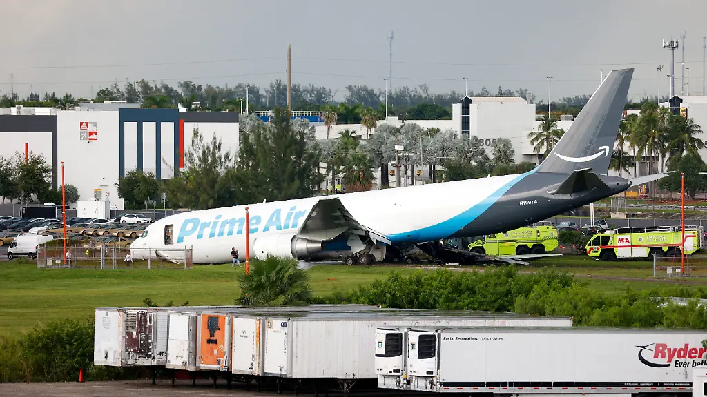 Unfall eines Amazon-Frachtflugzeugs am Flughafen Miami