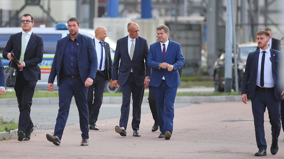 Politische Spannungen und Wahlkampf in Sachsen-Anhalt im September 2026
