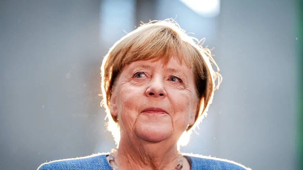 Merkel zieht Vergleich mit Adenauer nach CDU-Wahlniederlage