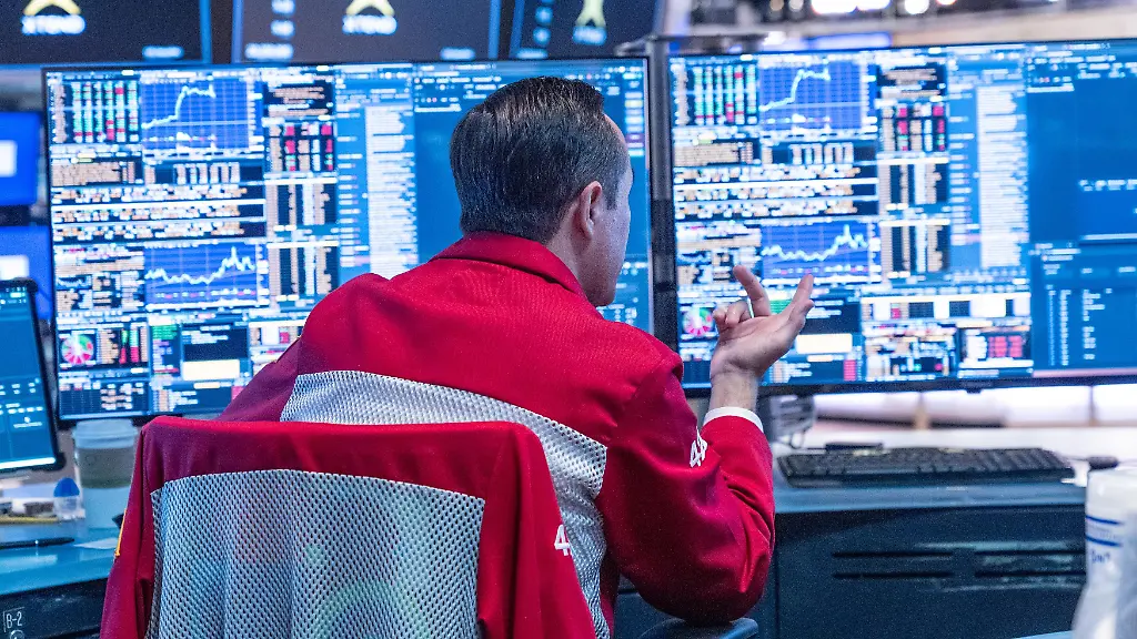 Wall Street im Minus: Bremsmanöver bei KI-Entwicklung beunruhigt US-Anleger