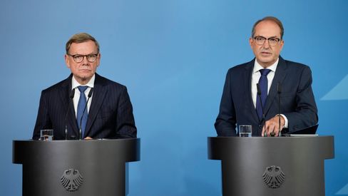Aktuelle politische und gesellschaftliche Entwicklungen