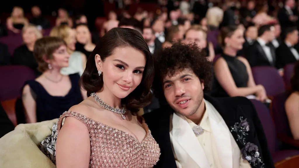 Ein ungewöhnlicher Hochzeitstag von Selena Gomez und Benny Blanco