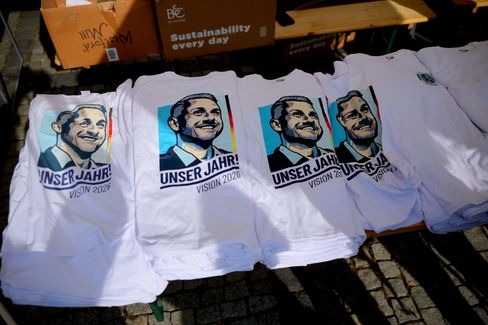 Rechtsextremismus und kritische Historienbewertung im Fokus