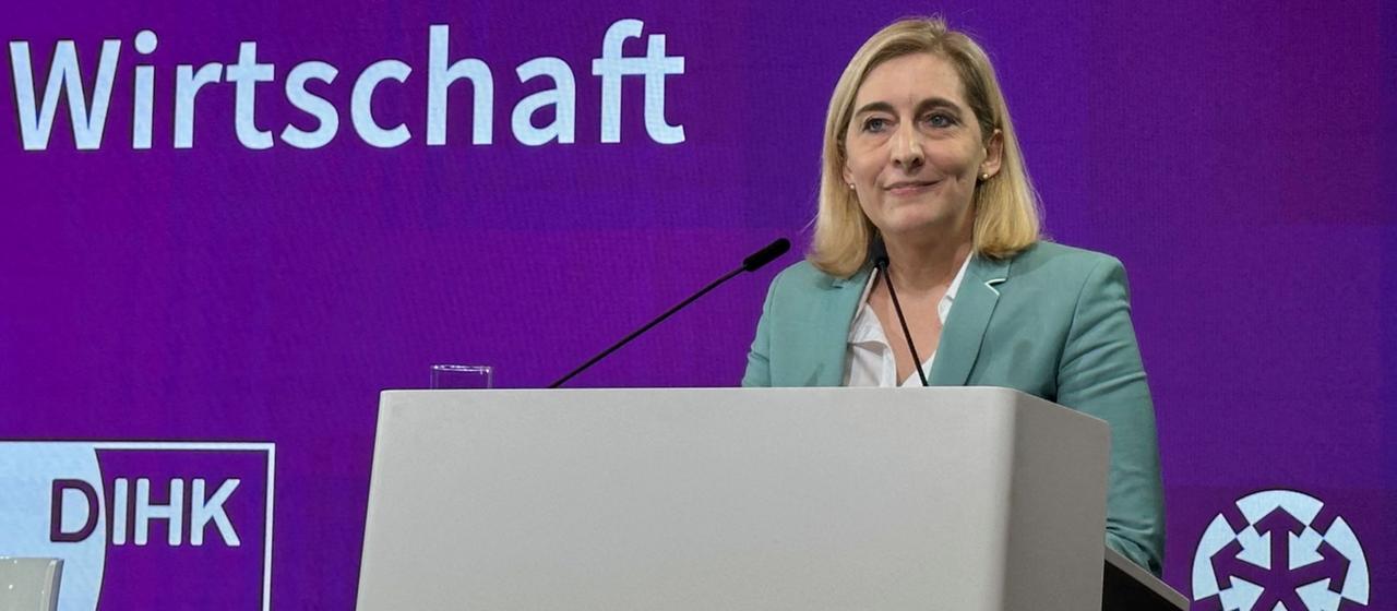 Kanzleramtschefin bestätigt Fortsetzung von Reformen trotz interner Spannungen