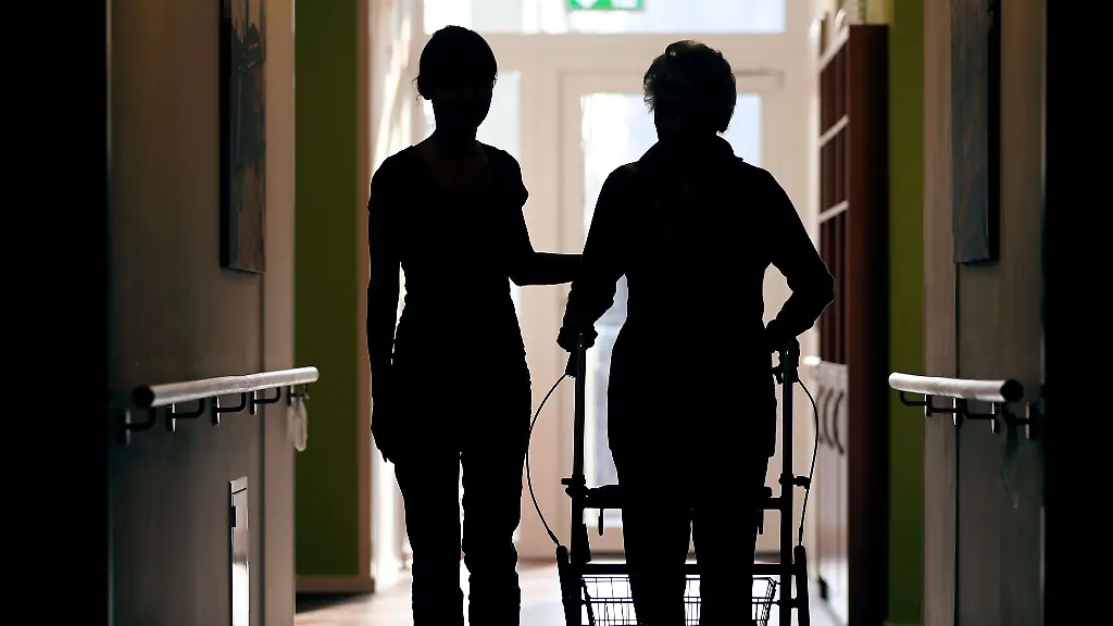 Streit über Pflegereform in der Koalition