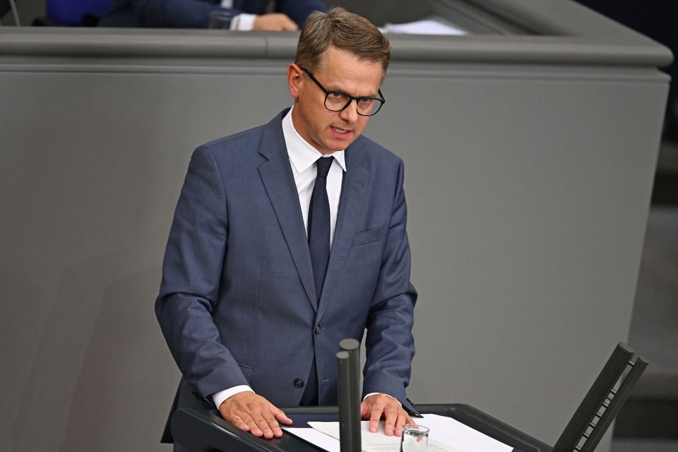 Gesundheitsminister fordert Strukturkommission für Pflegesystem